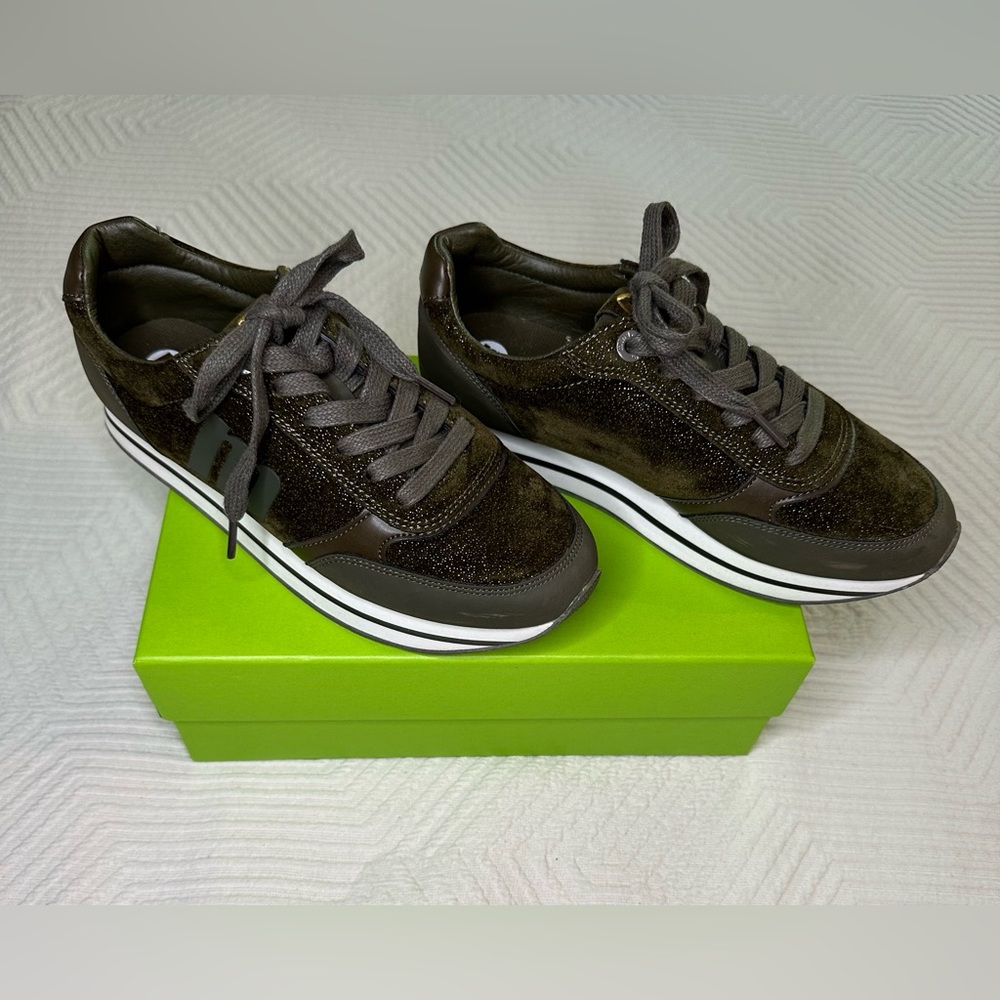Mustang (European) Trainers forest/ khaki green with sparkles. Size 37EU / 6.5US